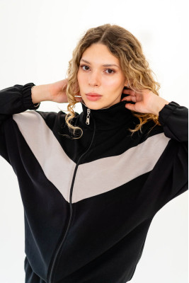 Костюм жіночий